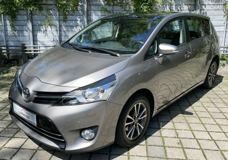 Auto Auta z dovozu Nabídka vozů Toyota Verso 1.8